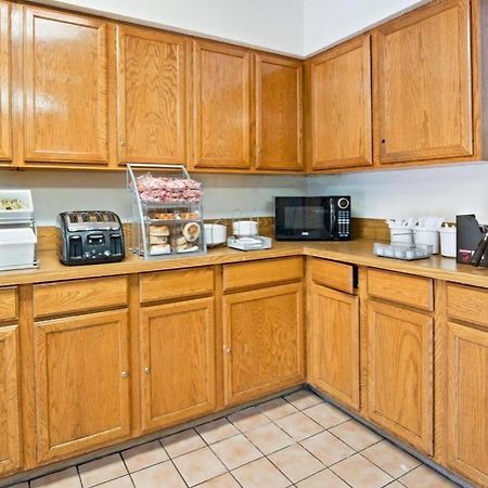 Super 8 By Wyndham Plano/Dallas Area Ngoại thất bức ảnh