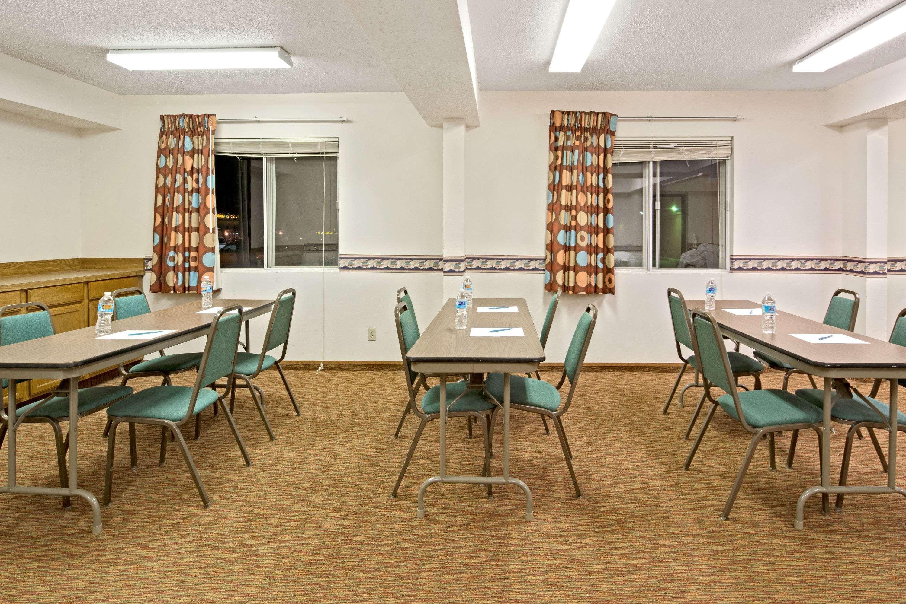 Super 8 By Wyndham Plano/Dallas Area Ngoại thất bức ảnh